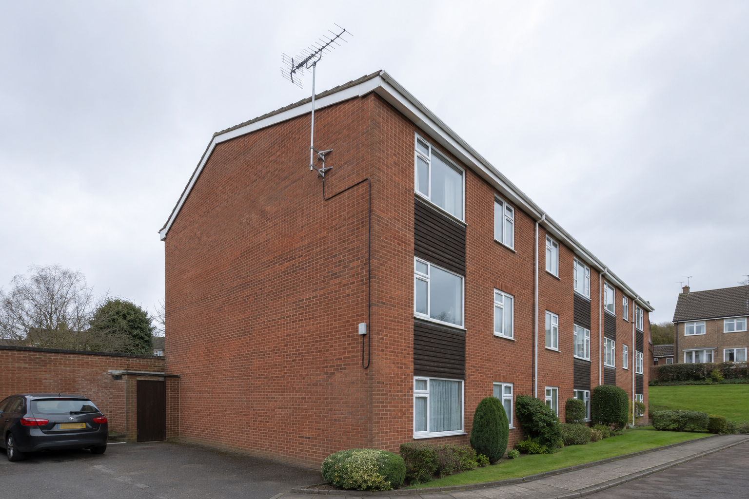 Aerial system fitted to a residential block near Leamington Spa